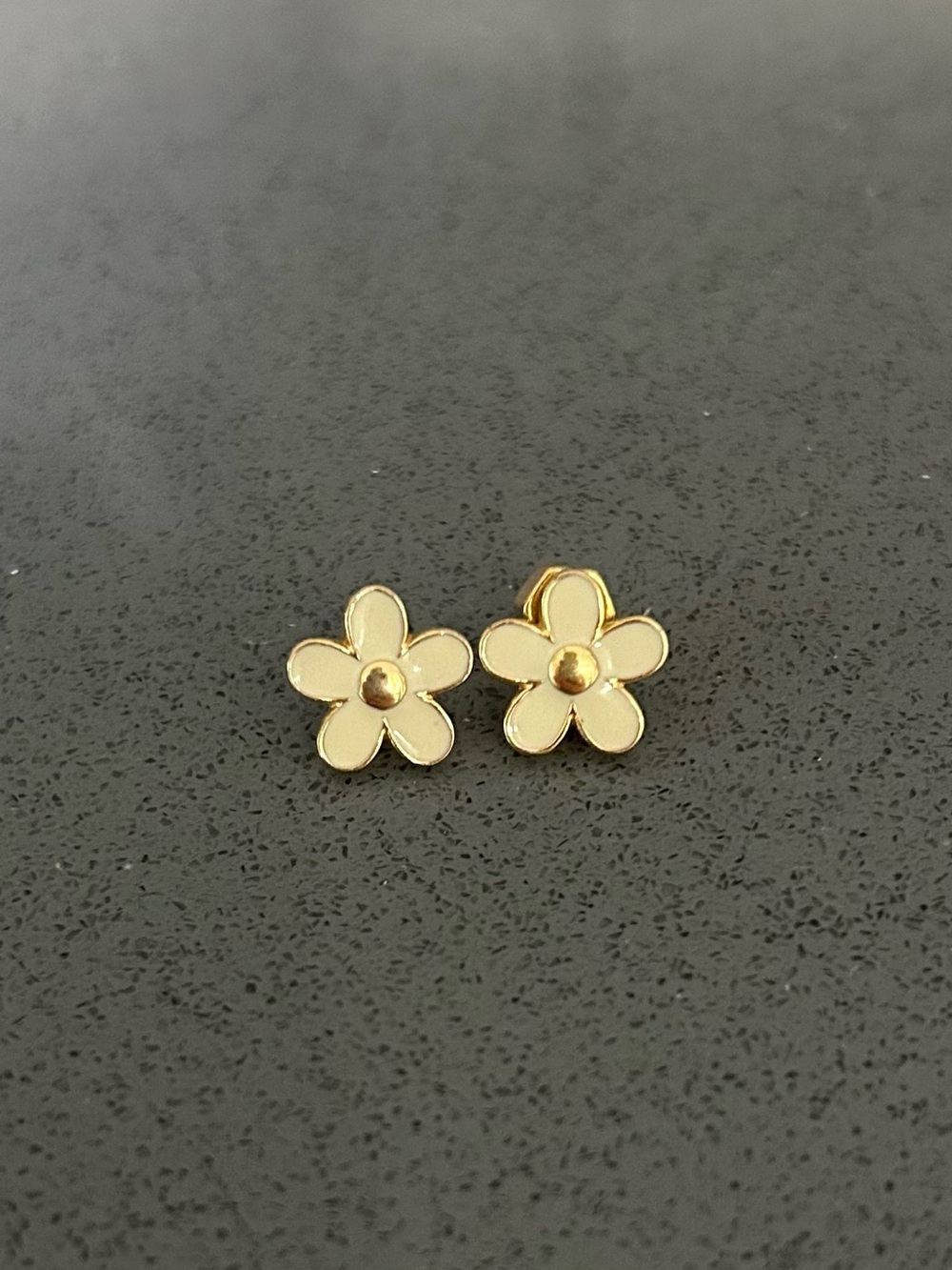 Marc by Marc Jacobs discontinued gold flower stud earrings
